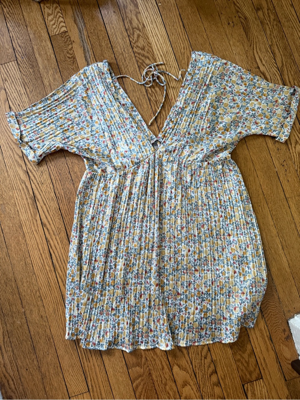 Lulu's Yellow Blue Pink Floral Pleated V-Neck Mini Dress - Size Small